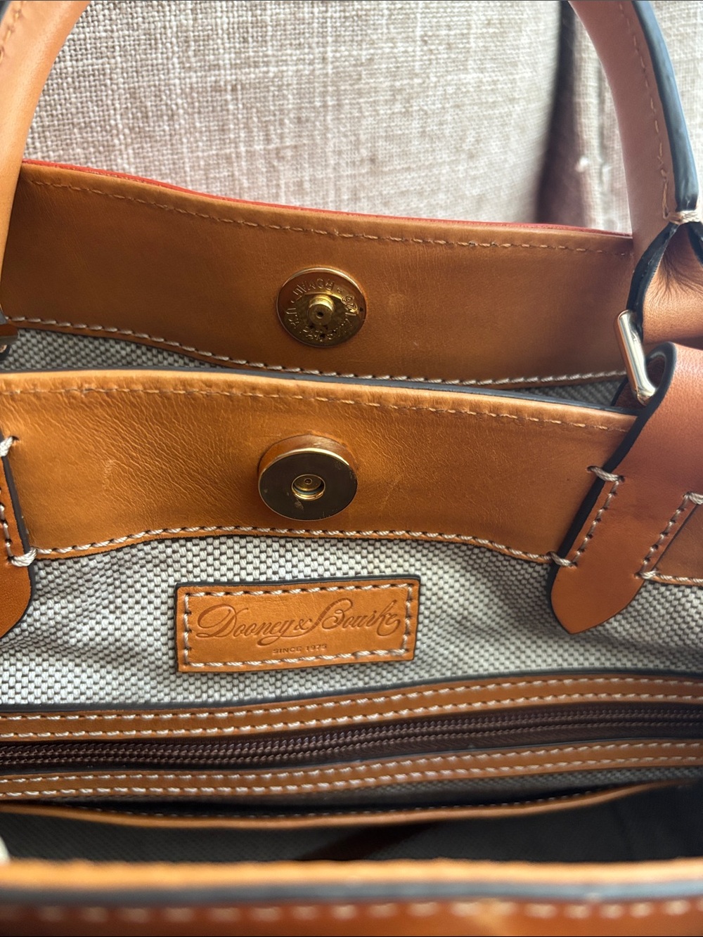 NEW! Dooney & Burke Orange Patent Leather Large City Barlow Bag Limited Edition. - Picture 14 of 14